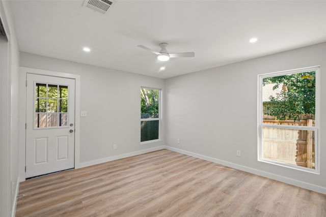 4304 Loop 820, Fort Worth, TX 76109