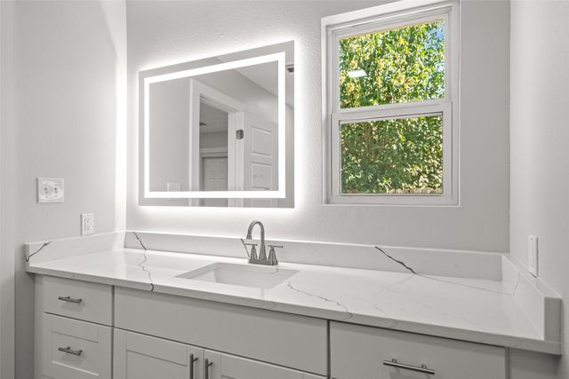 4304 Loop 820, Fort Worth, TX 76109