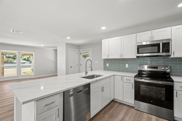 4304 Loop 820, Fort Worth, TX 76109