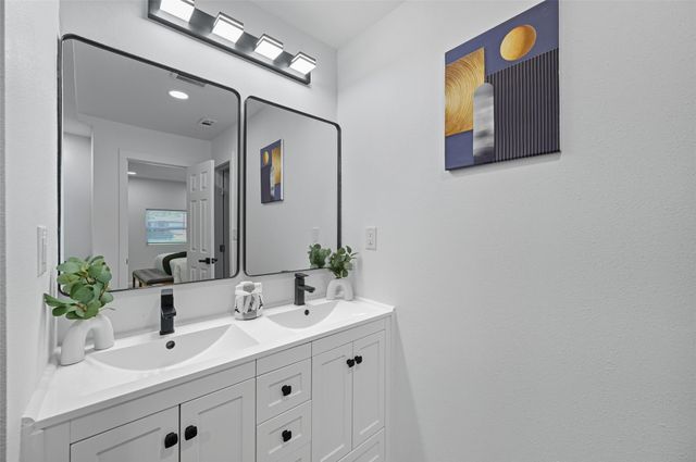 6524 Davidson Street, Richland Hills, TX 76118