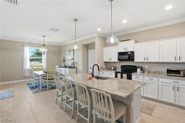 13056 Silver Thorn LOOP, North Fort Myers, FL 33903