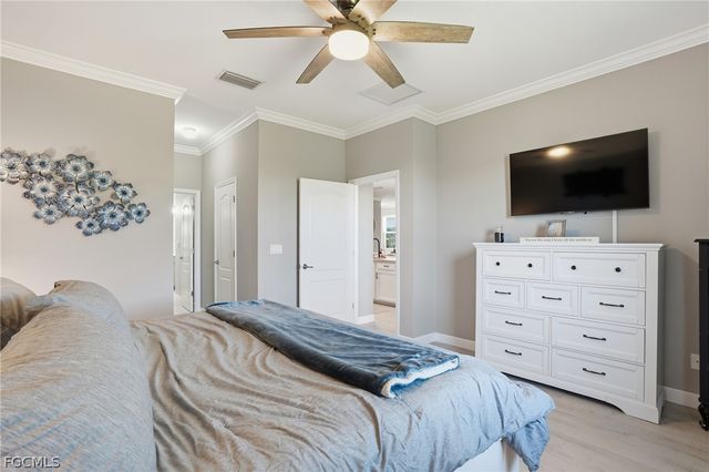 13056 Silver Thorn LOOP, North Fort Myers, FL 33903