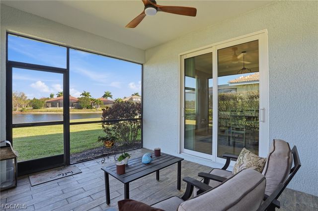 13056 Silver Thorn LOOP, North Fort Myers, FL 33903