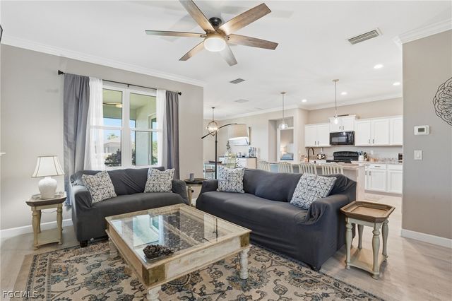 13056 Silver Thorn LOOP, North Fort Myers, FL 33903