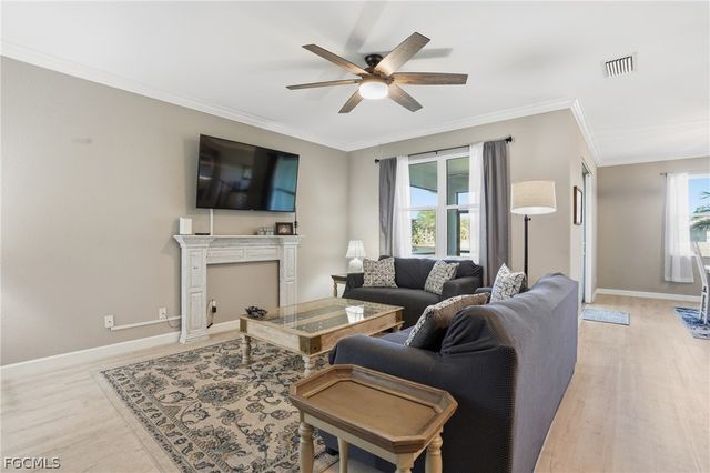 13056 Silver Thorn LOOP, North Fort Myers, FL 33903