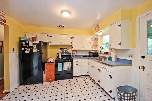 106 Wrenwood Lane, Terrace Park, OH 45174