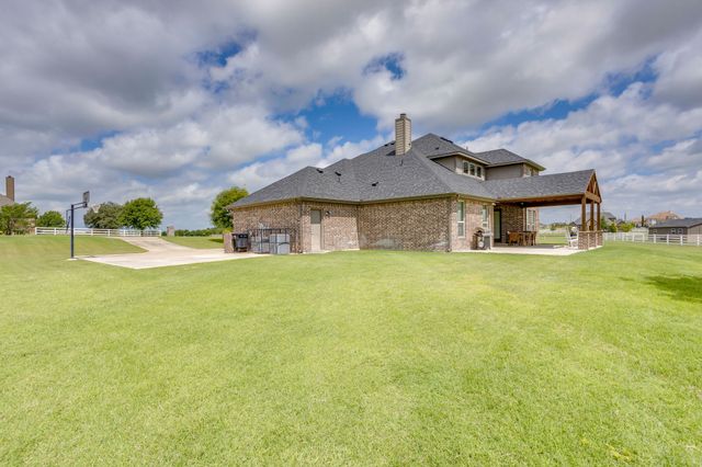 105 Legacy Downs Drive, Fort Worth, TX 76126