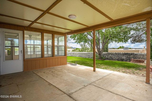 3217 Fairway Drive, Las Cruces, NM 88011