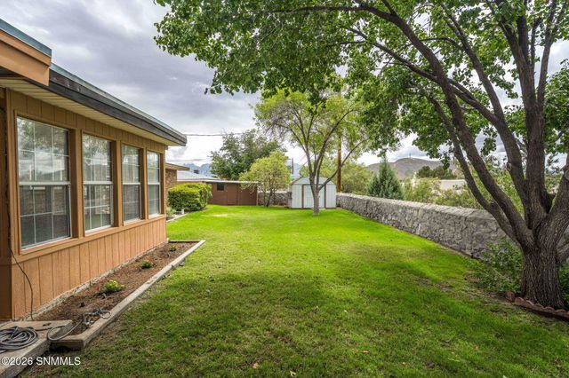 3217 Fairway Drive, Las Cruces, NM 88011