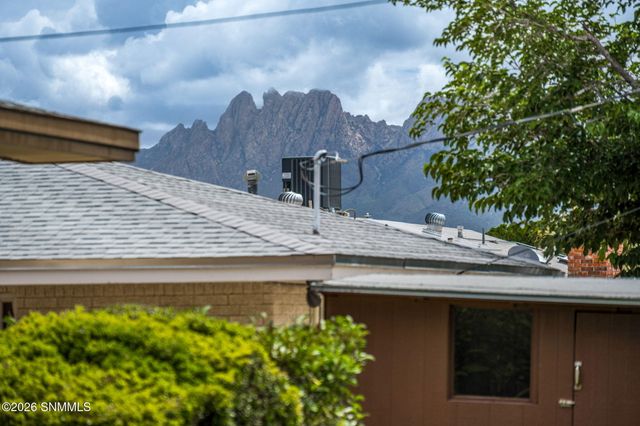 3217 Fairway Drive, Las Cruces, NM 88011