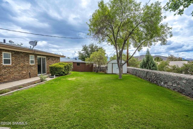 3217 Fairway Drive, Las Cruces, NM 88011