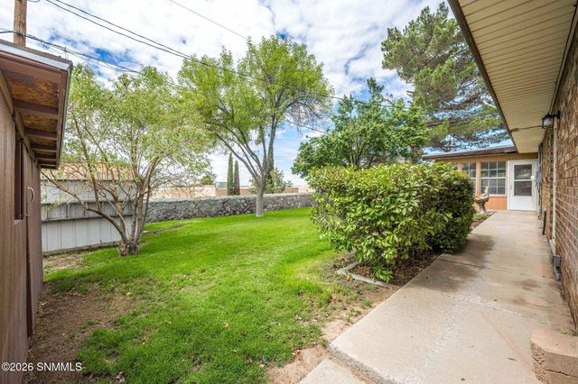 3217 Fairway Drive, Las Cruces, NM 88011