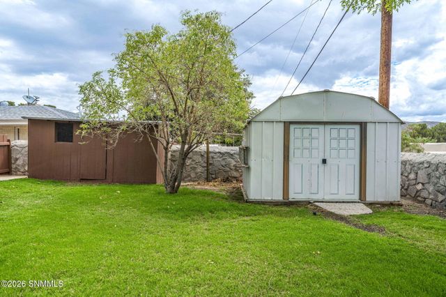 3217 Fairway Drive, Las Cruces, NM 88011