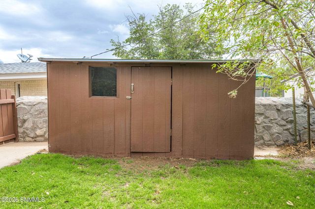 3217 Fairway Drive, Las Cruces, NM 88011