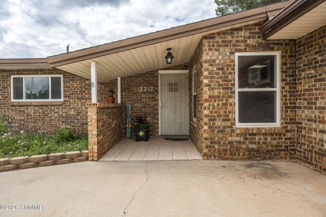 3217 Fairway Drive, Las Cruces, NM 88011