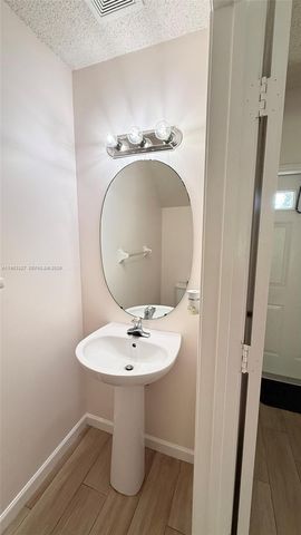 16727 Hemingway Dr, Weston, FL 33326