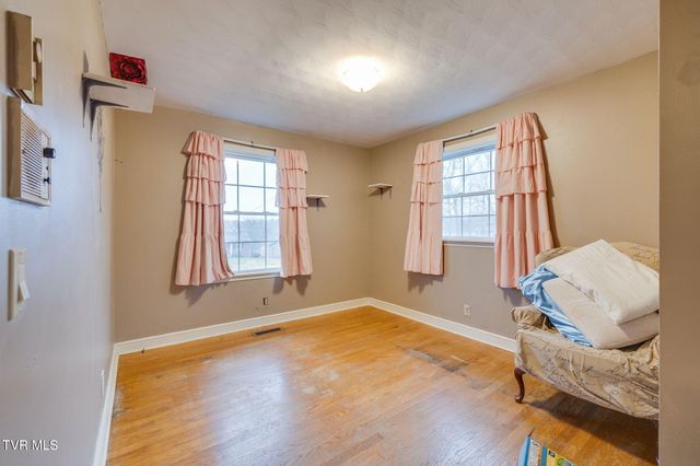 622 Lazy Lane, Kingsport, TN 37663