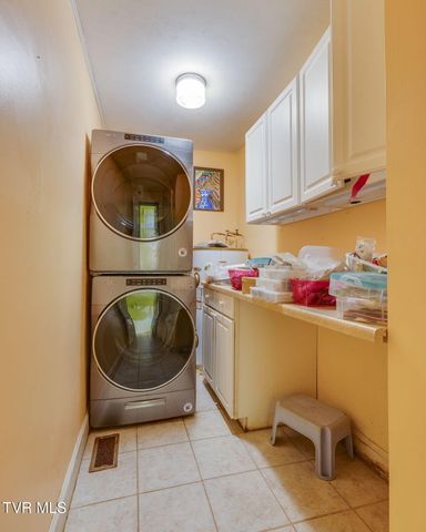 622 Lazy Lane, Kingsport, TN 37663