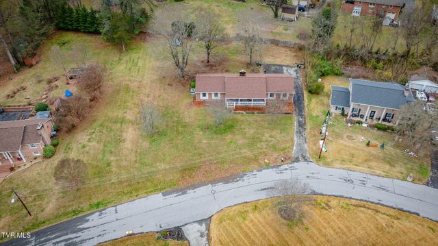 622 Lazy Lane, Kingsport, TN 37663