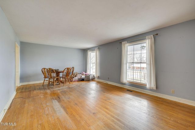 622 Lazy Lane, Kingsport, TN 37663