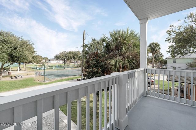 408 8TH Street S, Jacksonville Beach, FL 32250