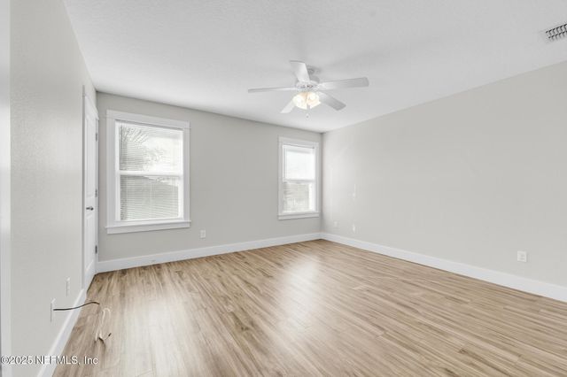 408 8TH Street S, Jacksonville Beach, FL 32250