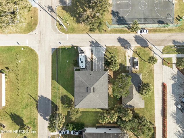 408 8TH Street S, Jacksonville Beach, FL 32250