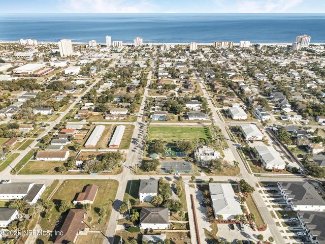 408 8TH Street S, Jacksonville Beach, FL 32250