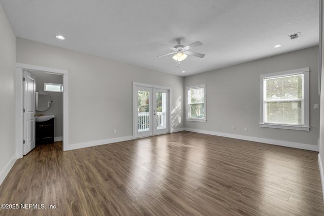 408 8TH Street S, Jacksonville Beach, FL 32250