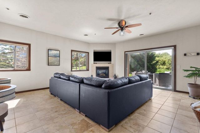1074 W WILLIS WAY, Appleton, WI 54913