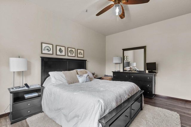 1074 W WILLIS WAY, Appleton, WI 54913
