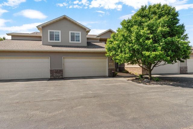 1074 W WILLIS WAY, Appleton, WI 54913