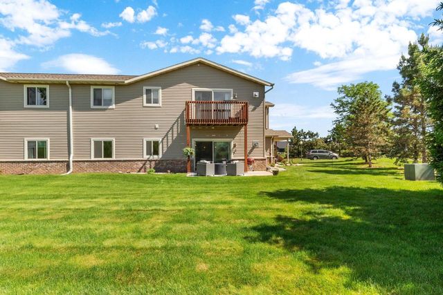 1074 W WILLIS WAY, Appleton, WI 54913