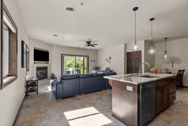 1074 W WILLIS WAY, Appleton, WI 54913