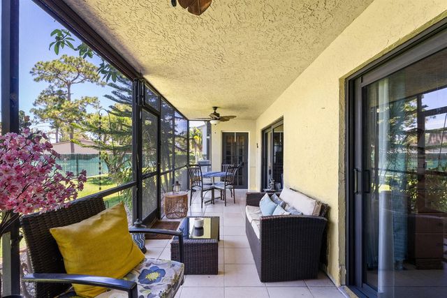 1201 SE Parkview Place G4, Stuart, FL 34994