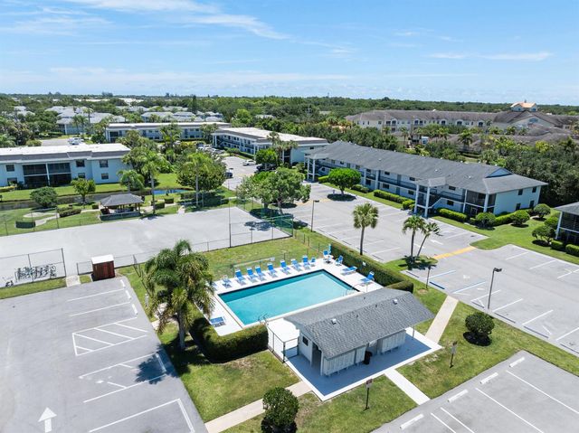 1201 SE Parkview Place G4, Stuart, FL 34994
