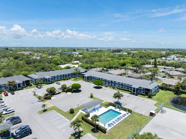 1201 SE Parkview Place G4, Stuart, FL 34994