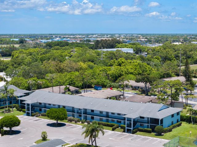 1201 SE Parkview Place G4, Stuart, FL 34994