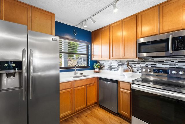 1201 SE Parkview Place G4, Stuart, FL 34994