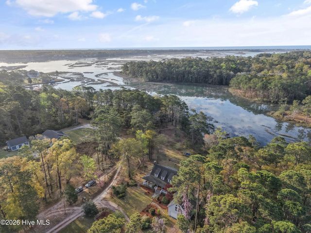1325 Marsh Line Court SW, Shallotte, NC 28470