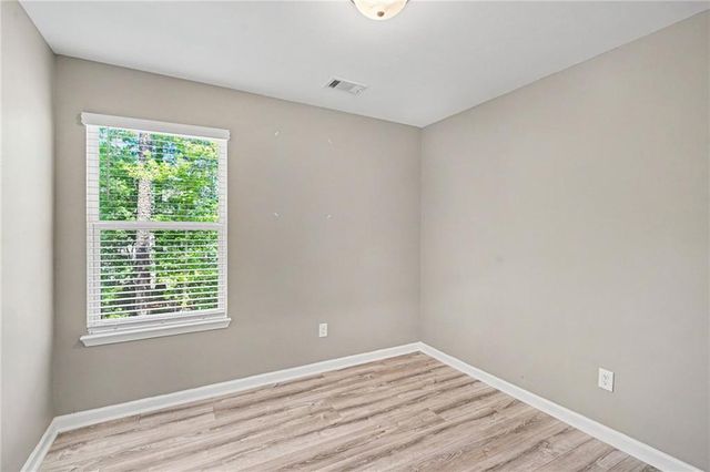 1128 Oak Hollow Lane, Hampton, GA 30228