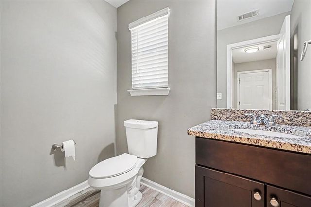 1128 Oak Hollow Lane, Hampton, GA 30228