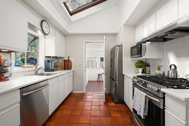 5 Barbara Ave, Wilmington, MA 01887