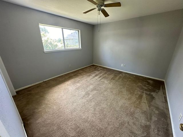 717 Circle Way, Alvin, TX 77511