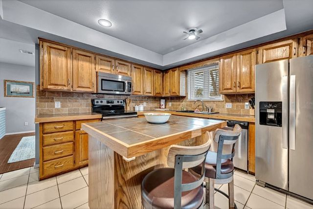 1328 Quail Run Circle, Bentonville, AR 72712