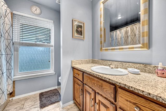 1328 Quail Run Circle, Bentonville, AR 72712