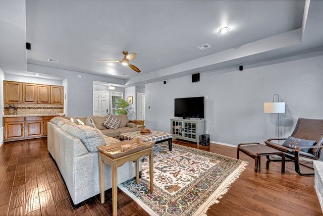 1328 Quail Run Circle, Bentonville, AR 72712