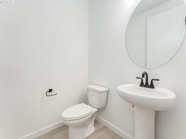 2063 Ne CURRIN CREEK Dr, Estacada, OR 97023