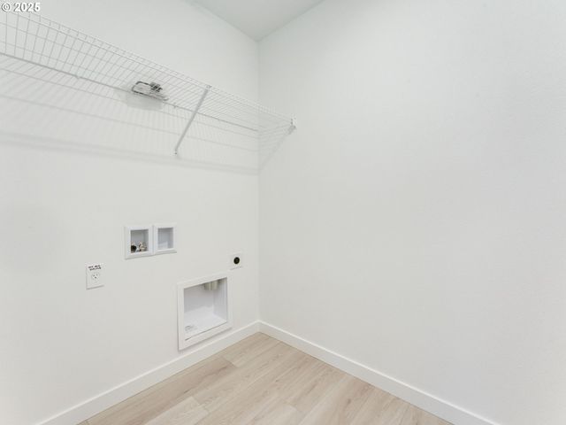 2063 Ne CURRIN CREEK Dr, Estacada, OR 97023