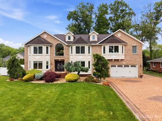 19 Fairview Drive, Clark, NJ 07066